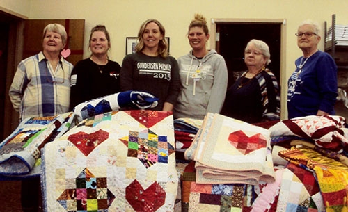 The Loose Threads Quilting Group, consisting of members from Iowa, Minnesota and Wisconsin, presented 29 comfort quilts created by group members to Gundersen Palmer Lutheran Home Health &amp; Hospice, based out of West Union and serving the... <a href="/articles/2024/02/21/loose-threads-quilting-group-donates-comfort-quilts">+ continue reading</a> 